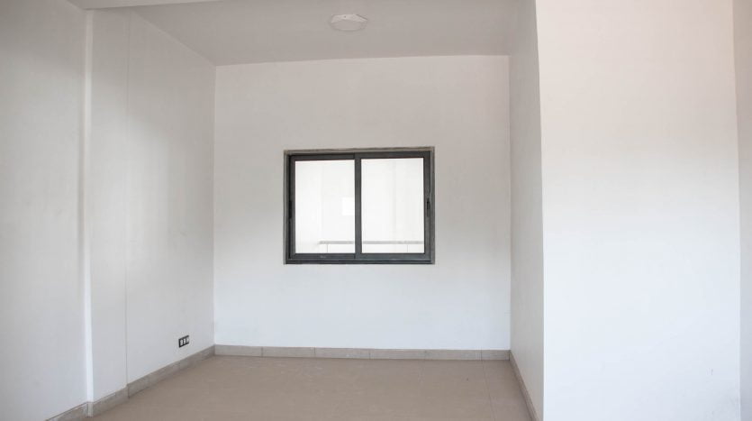 Local Commercial et Plateau de Bureau – Point E