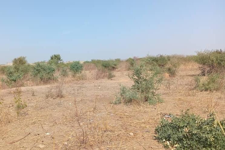 Terrain industriel de 6200 m² vers Pout-Thiès